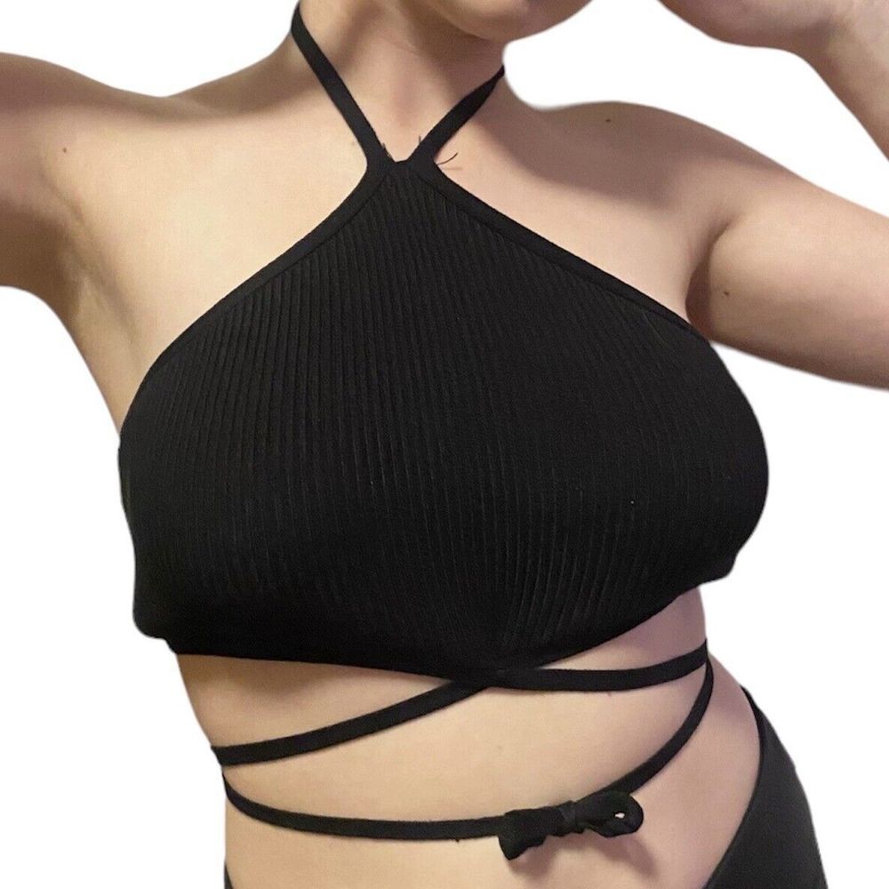 Stradivarius Woman Crop Top Bralette Tube Bra Straps Black  Tie-Up Neckline XS